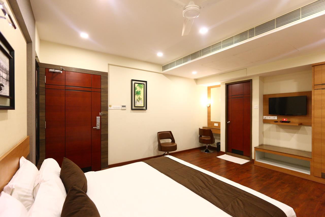 Fabhotel Prime Adore Residency Chennai Exterior photo
